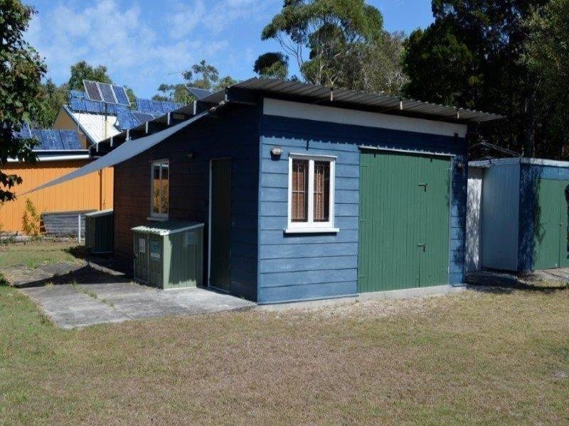 95 Midgen Street, Moreton Island QLD 4025