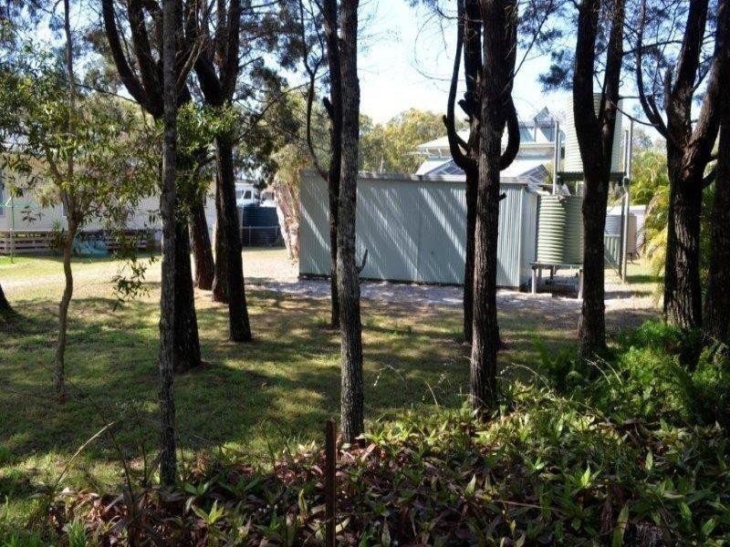 95 Midgen Street, Moreton Island QLD 4025