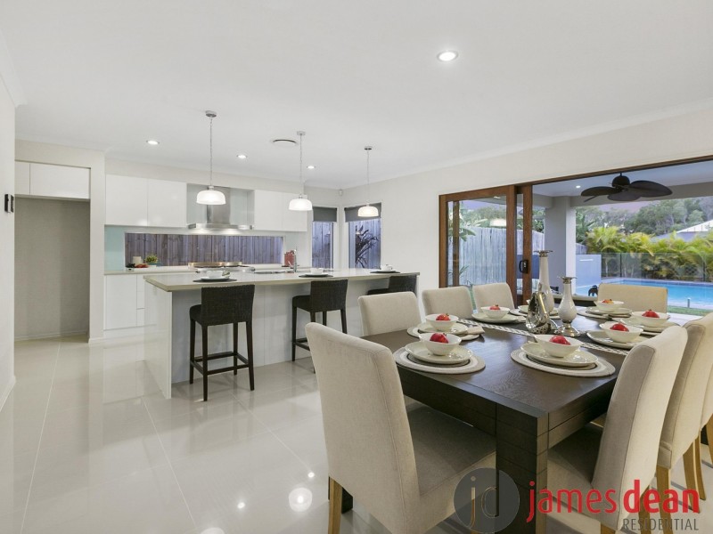 75 Ivy Crs, Wakerley QLD 4154