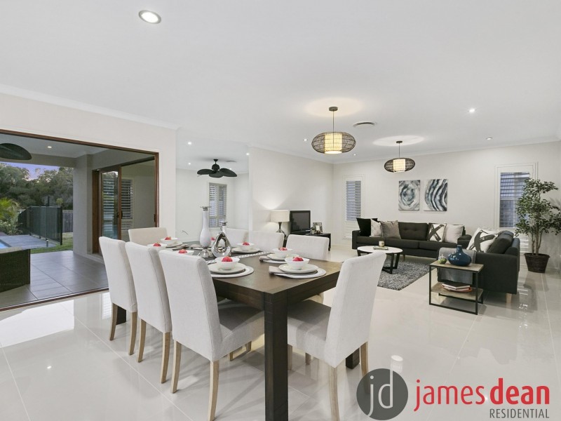 75 Ivy Crs, Wakerley QLD 4154