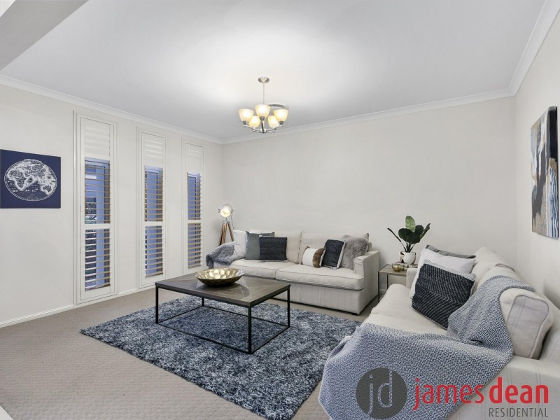 75 Ivy Crs, Wakerley QLD 4154