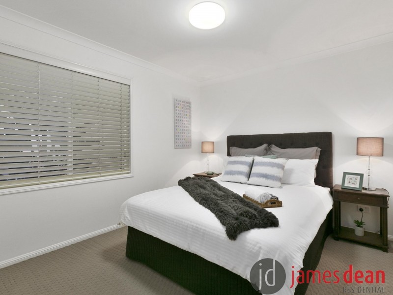 75 Ivy Crs, Wakerley QLD 4154