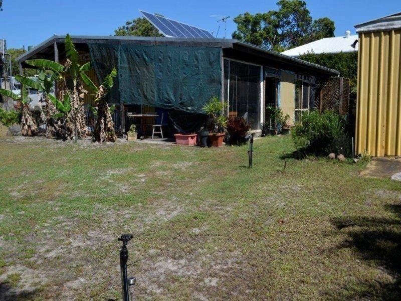 96 Midgen Street, Moreton Island QLD 4025