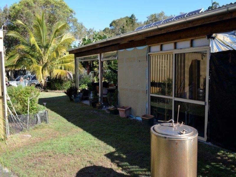96 Midgen Street, Moreton Island QLD 4025