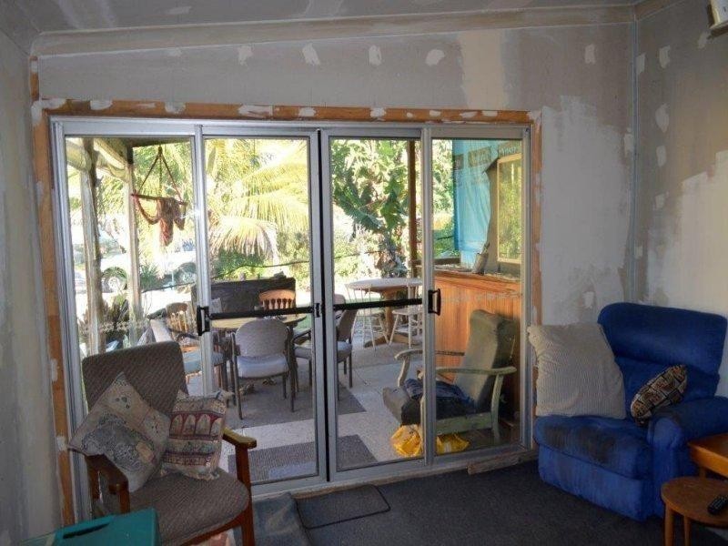 96 Midgen Street, Moreton Island QLD 4025