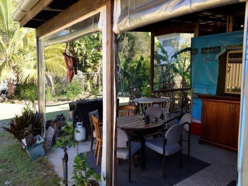 96 Midgen Street, Moreton Island QLD 4025