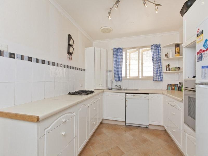 10 Haig Street, Wynnum West QLD 4178