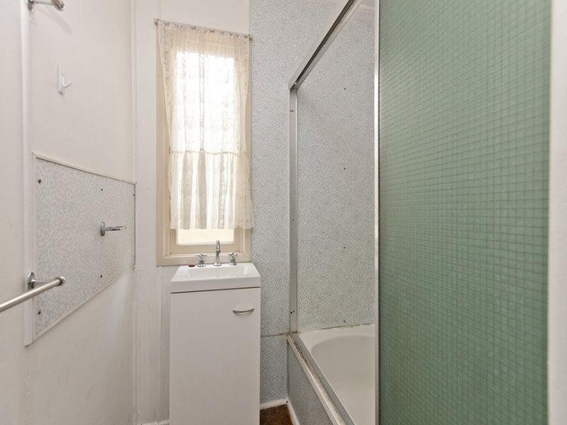 10 Haig Street, Wynnum West QLD 4178