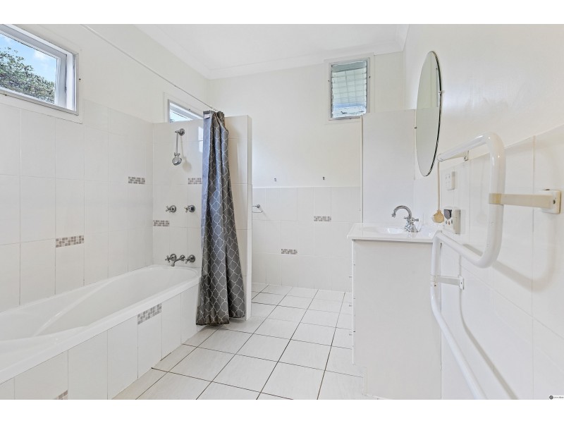 121 Mein Street, Scarborough QLD 4020