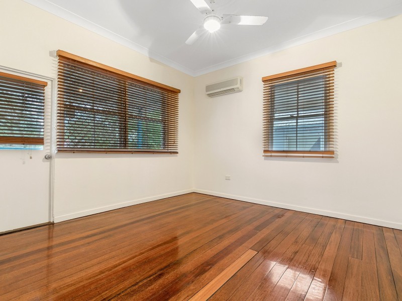 121 Mein Street, Scarborough QLD 4020