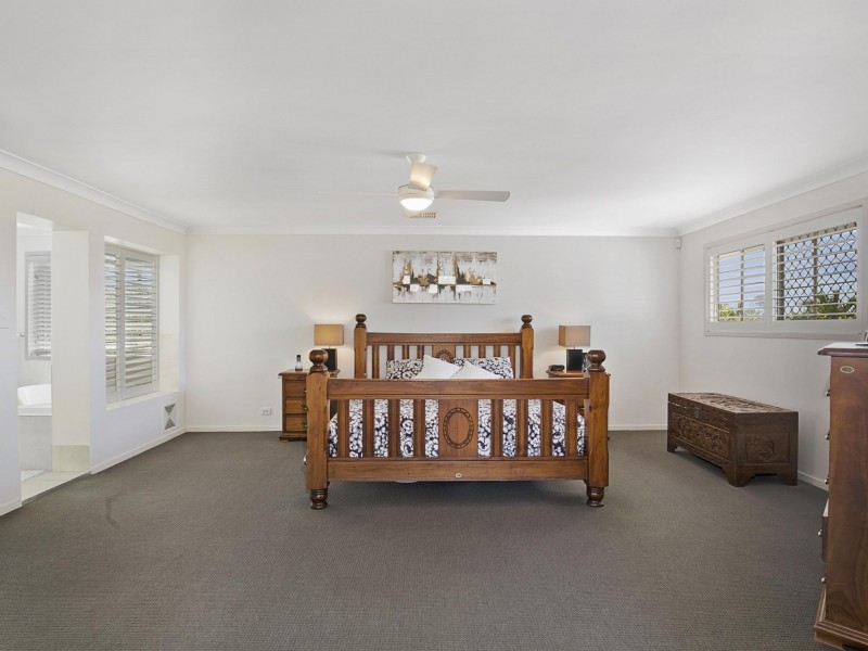 16 Diana Place, Manly West QLD 4179