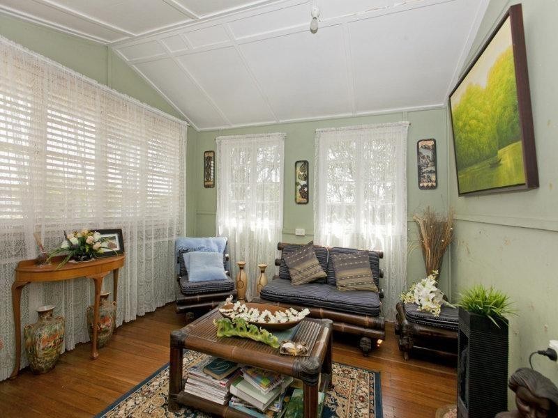 8 Tangorin Street, Wynnum QLD 4178