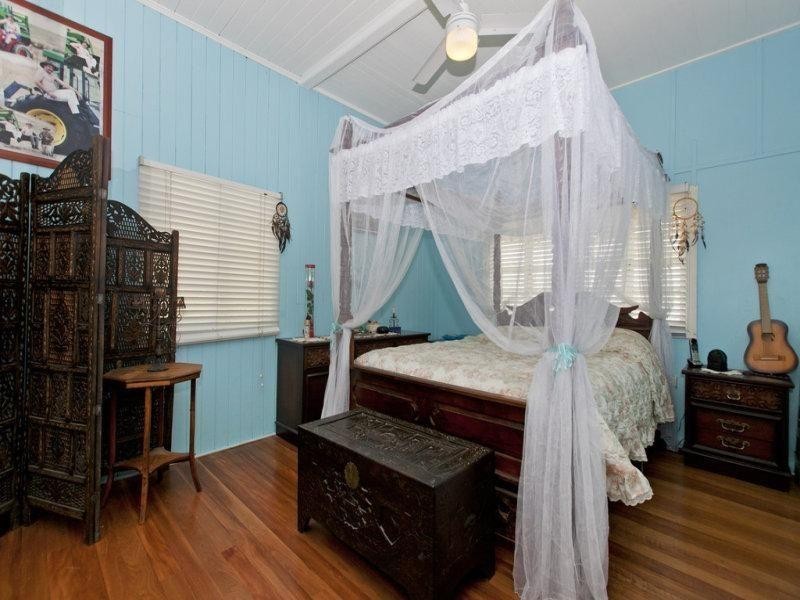 8 Tangorin Street, Wynnum QLD 4178