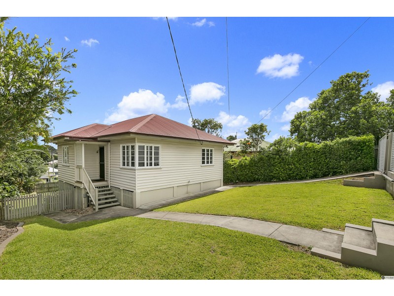 34 Buzacott St, Carina Heights QLD 4152