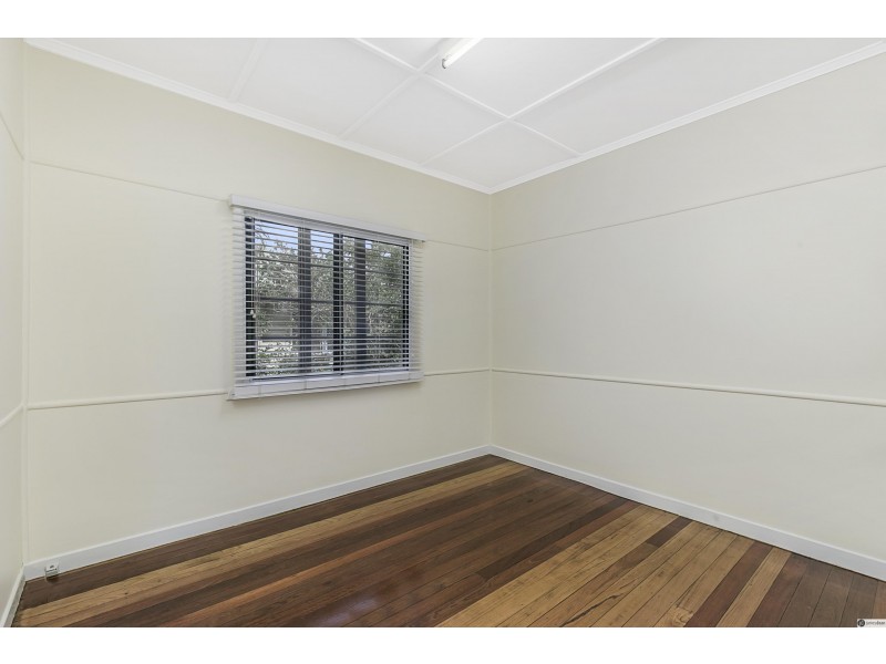 34 Buzacott St, Carina Heights QLD 4152