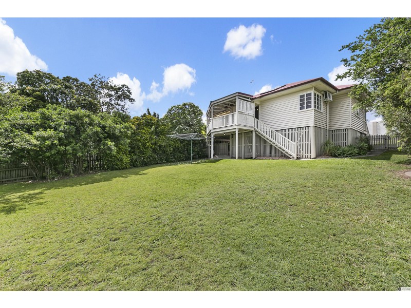 34 Buzacott St, Carina Heights QLD 4152