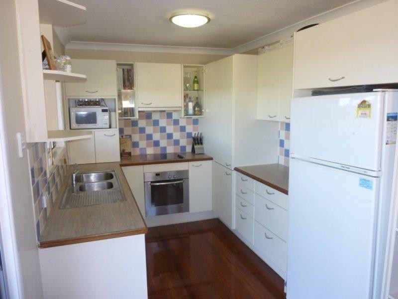 8 Nemarra Street, Wynnum West QLD 4178