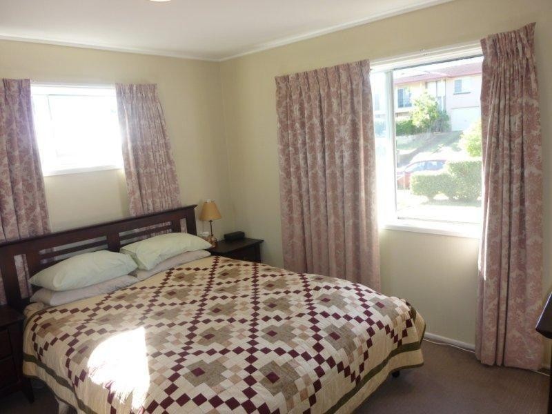 8 Nemarra Street, Wynnum West QLD 4178