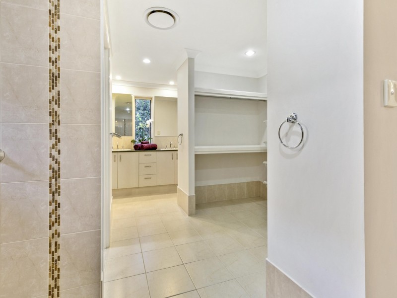 8 Wattle Place, Gumdale QLD 4154