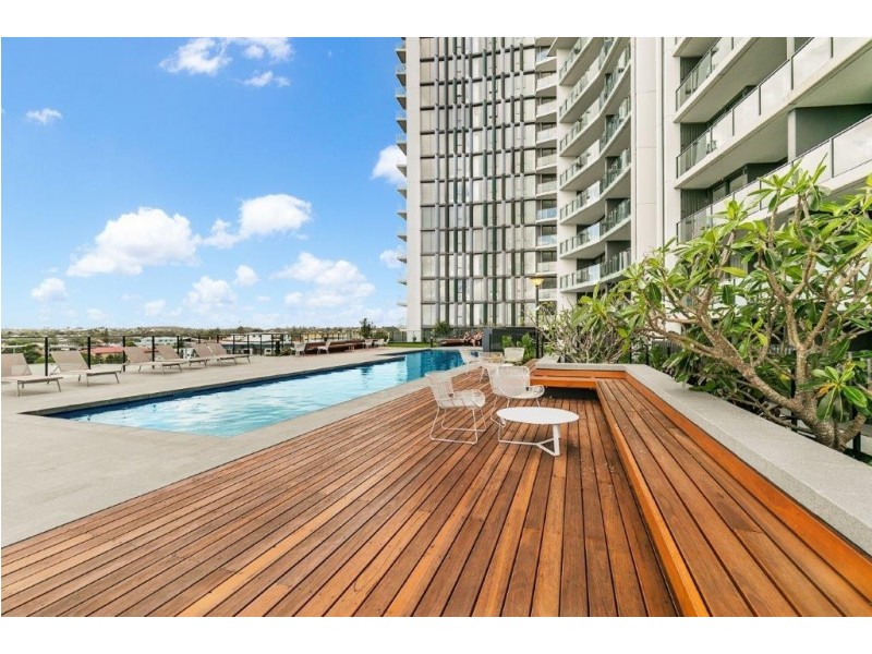 30707/300 Old Cleveland Road, Coorparoo QLD 4151