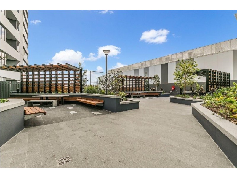 30707/300 Old Cleveland Road, Coorparoo QLD 4151