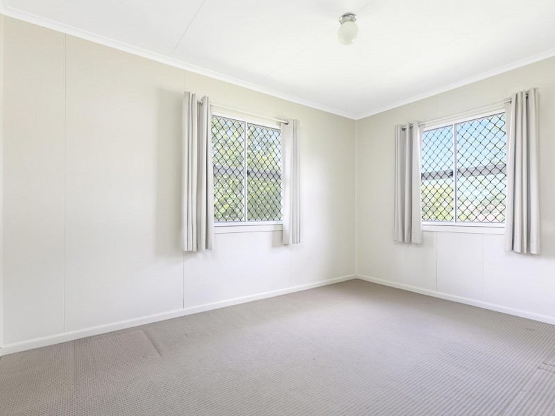 15 Barham Street, Coopers Plains QLD 4108