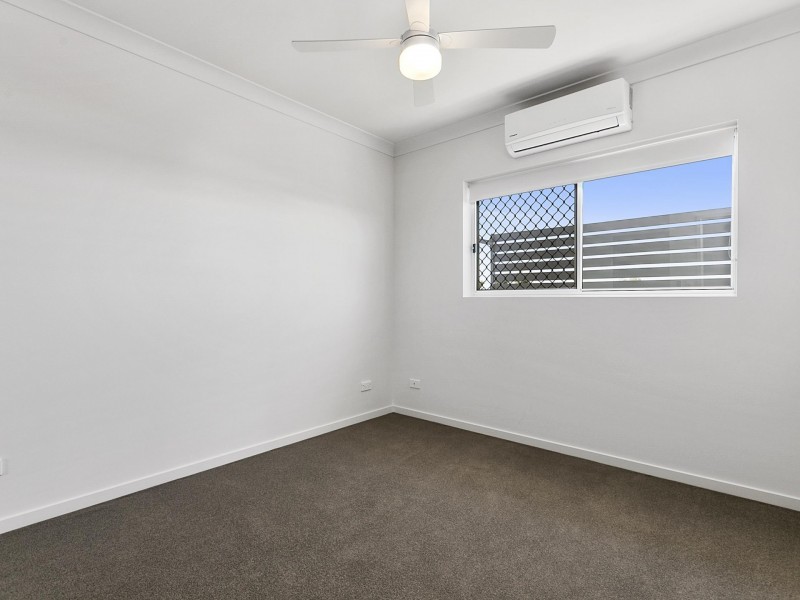 2/56 Dickenson Street, Carina QLD 4152