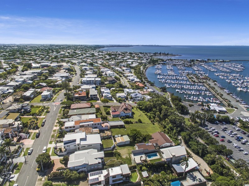82-84 Oceana Terrace, Manly QLD 4179