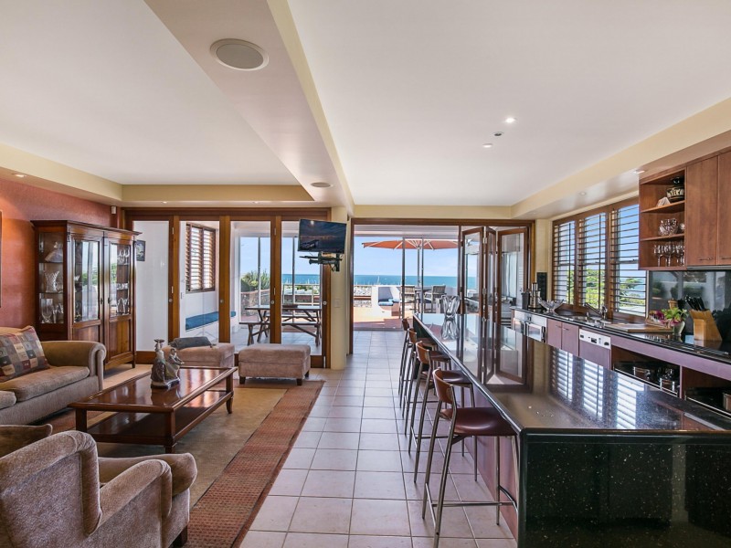 82-84 Oceana Terrace, Manly QLD 4179