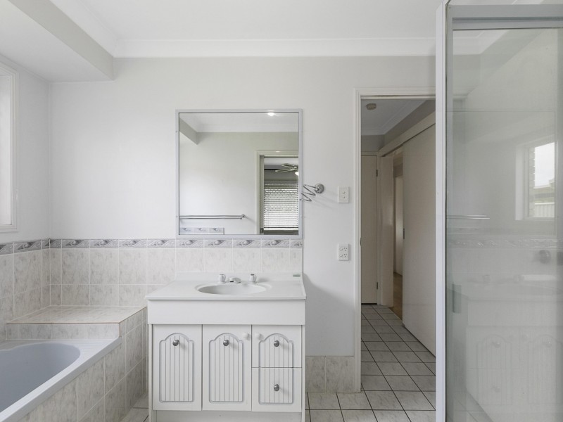 166 Torquay Crs, Tingalpa QLD 4173