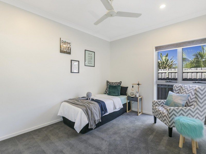 25 Brook Street, Wakerley QLD 4154