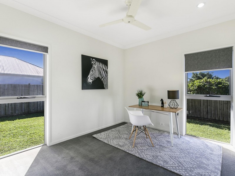 25 Brook Street, Wakerley QLD 4154