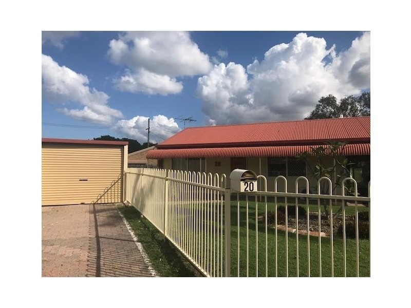 20 Banks Crs, Wynnum West QLD 4178