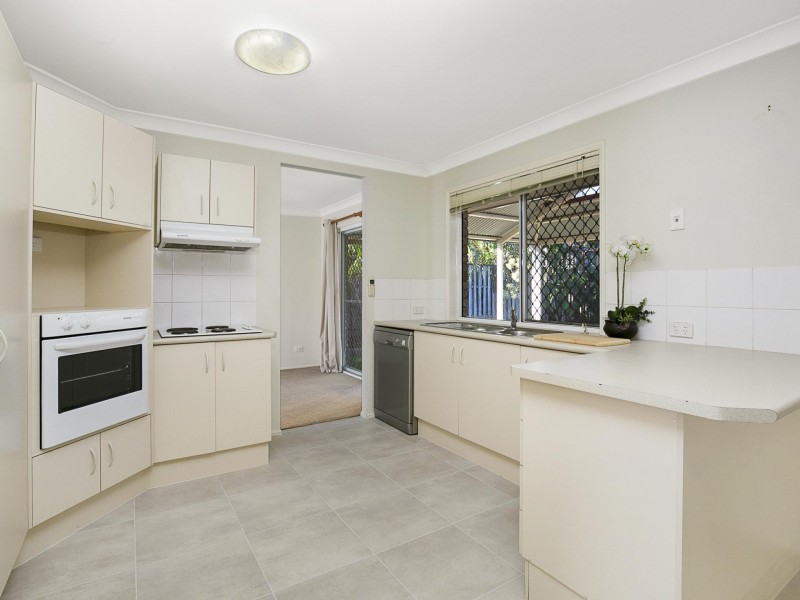 5 Ransom Place, Wakerley QLD 4154