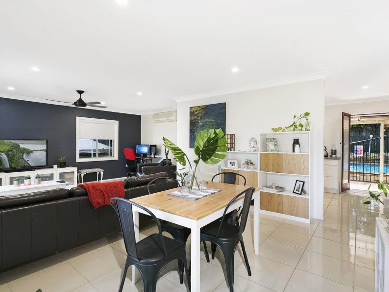 8 Majura Street, Belmont QLD 4153