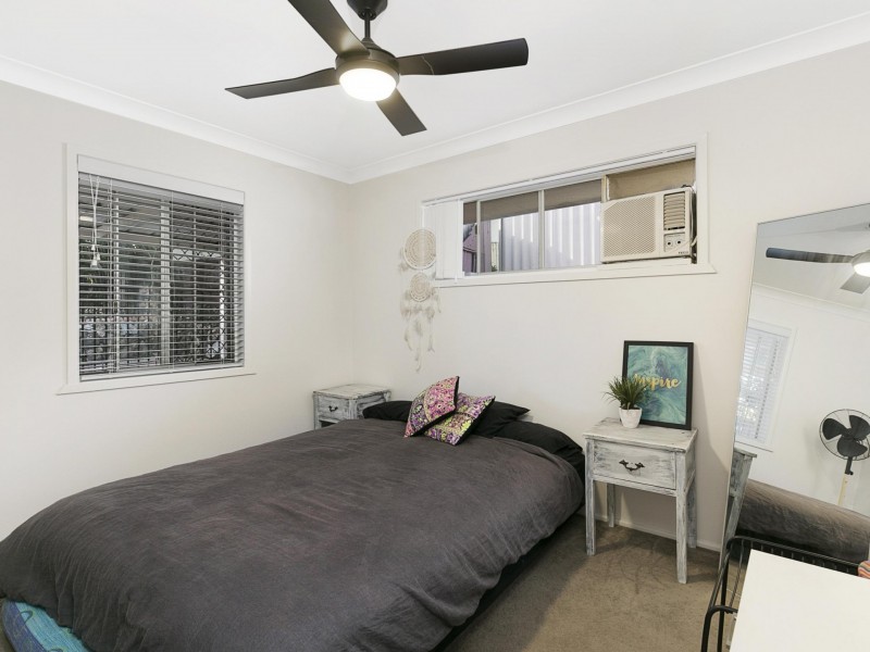 8 Majura Street, Belmont QLD 4153