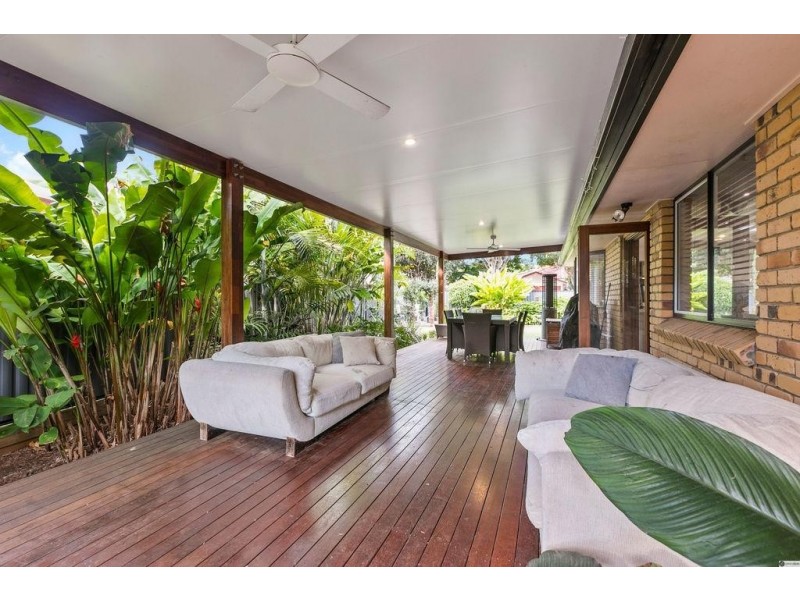 8 Spurs Drive, Wellington Point QLD 4160