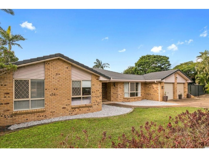 8 Spurs Drive, Wellington Point QLD 4160