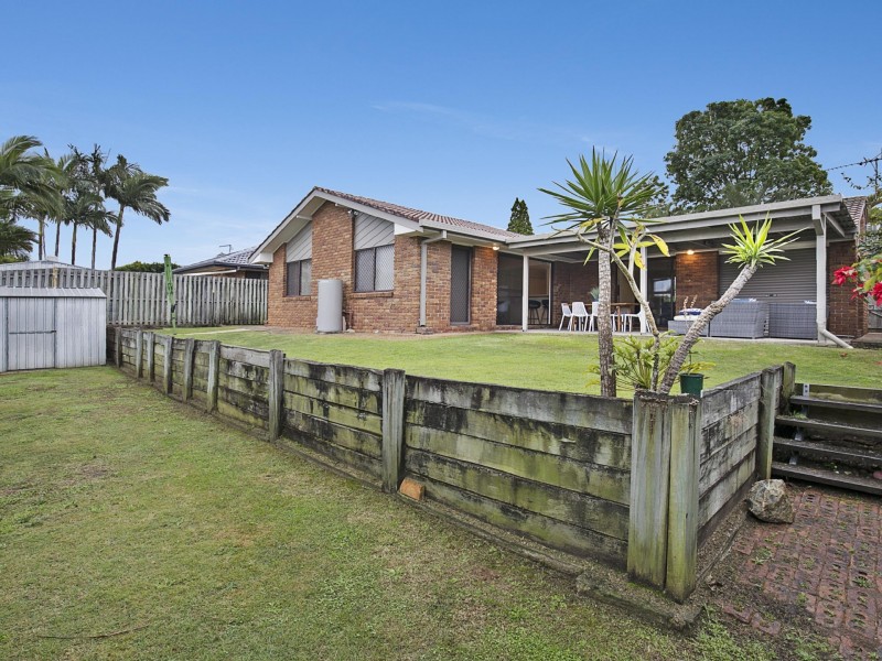 28 Network Drive, Wynnum West QLD 4178