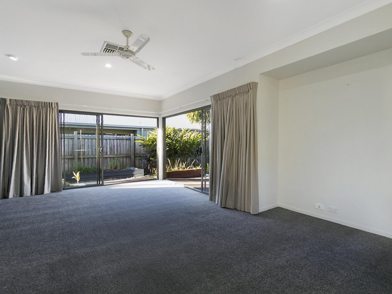44 Mossvale Drive, Wakerley QLD 4154