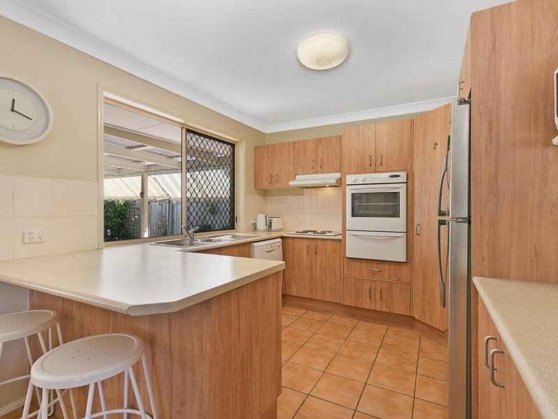 21 Matthews Way, Wakerley QLD 4154