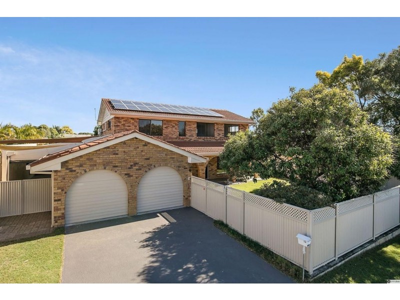 19 Whitecastle Street, Carindale QLD 4152