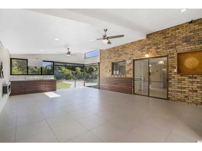 19 Whitecastle Street, Carindale QLD 4152