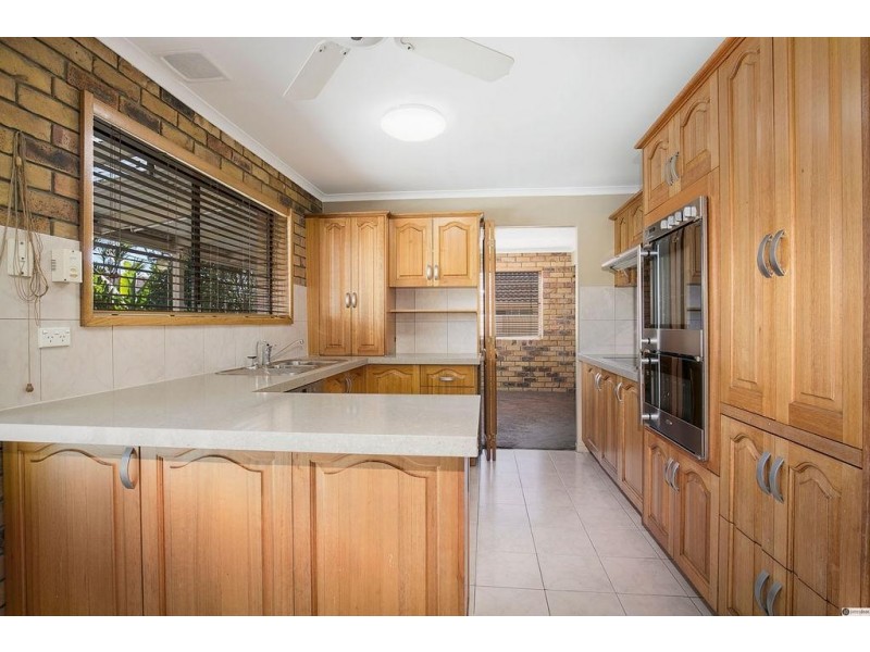 19 Whitecastle Street, Carindale QLD 4152