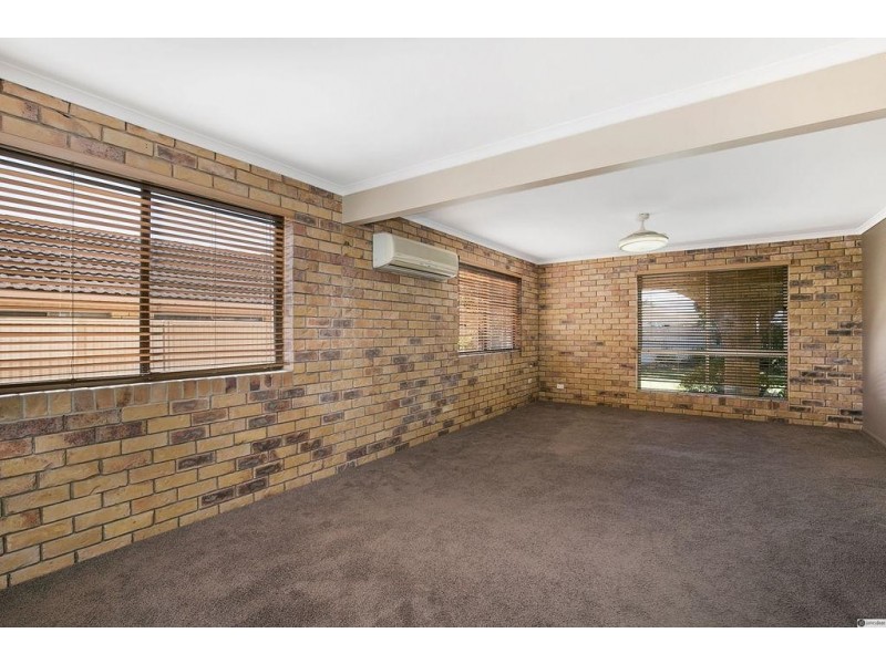 19 Whitecastle Street, Carindale QLD 4152