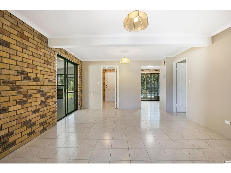 19 Whitecastle Street, Carindale QLD 4152