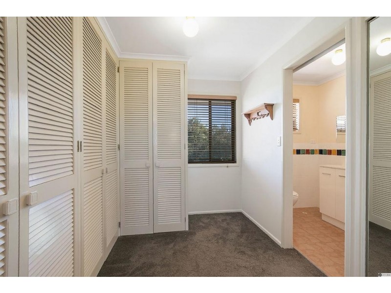 19 Whitecastle Street, Carindale QLD 4152