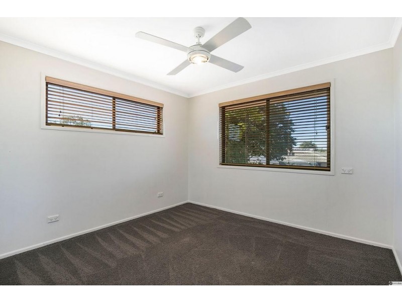 19 Whitecastle Street, Carindale QLD 4152