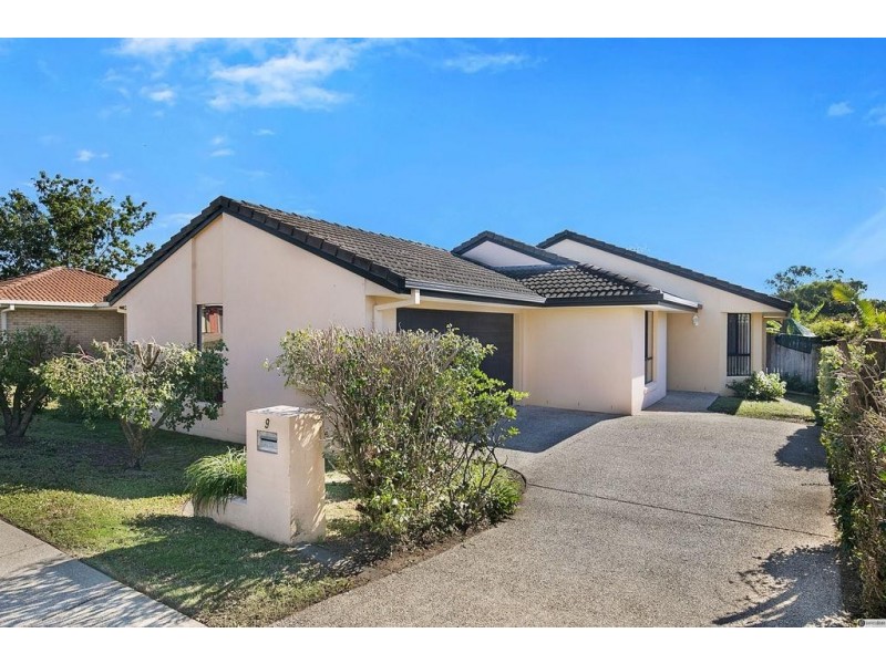 9 Friend Street, Wakerley QLD 4154