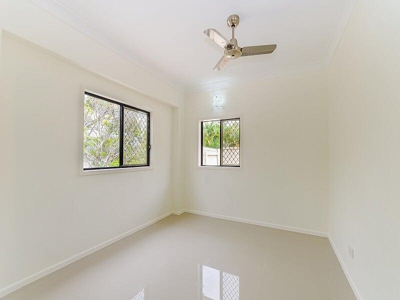 9 Juanita Grove, Springwood QLD 4127